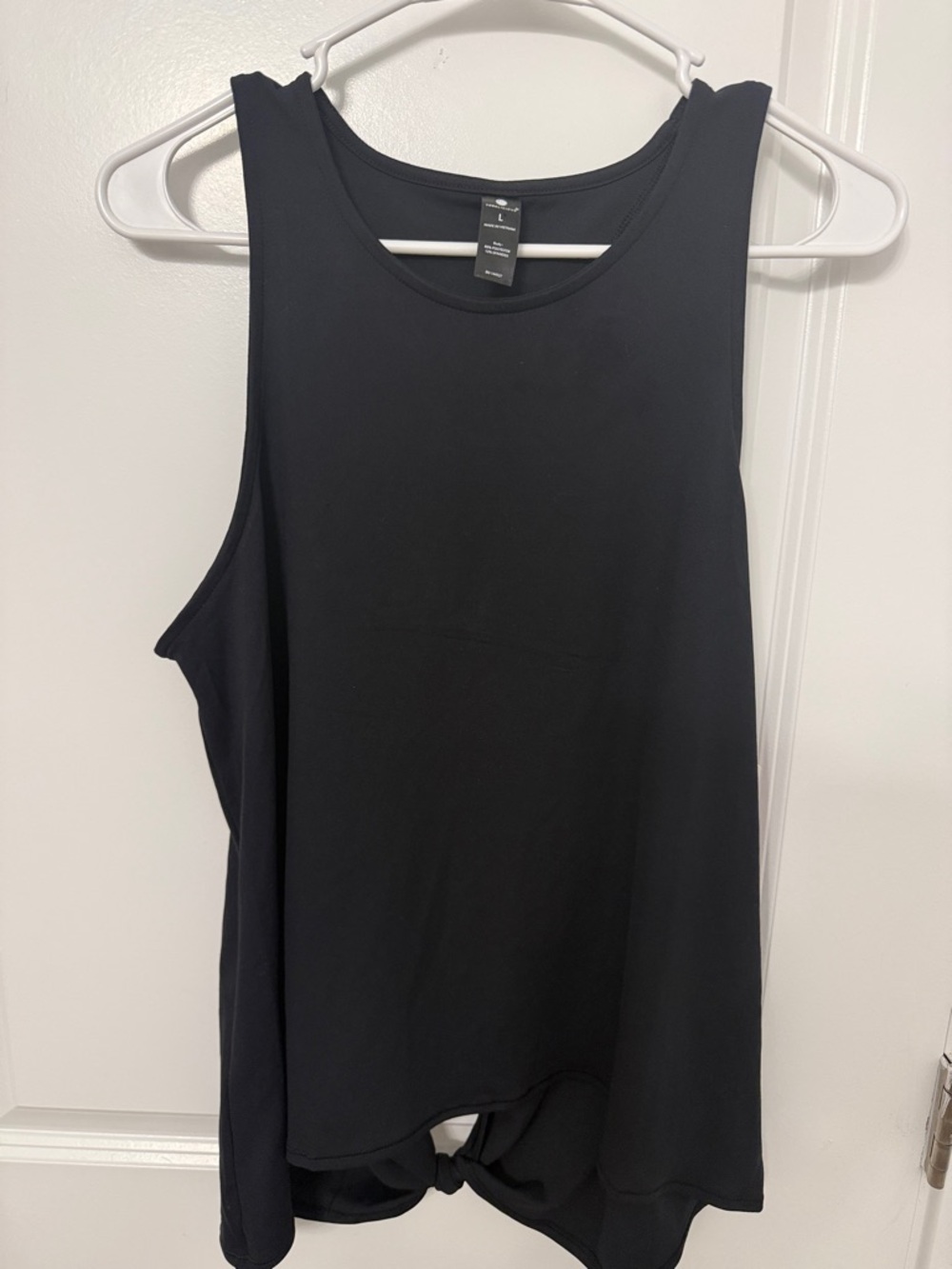 Yogalicious Black Knot-Hem Athletic Yoga Tank Top (NWT)